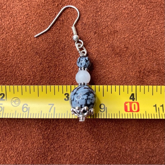 HAND CRAFTED EARRINGS Snowflake Obsidian & Snow Quartz Beaded Dangle Drop NWT - Picture 10 of 13